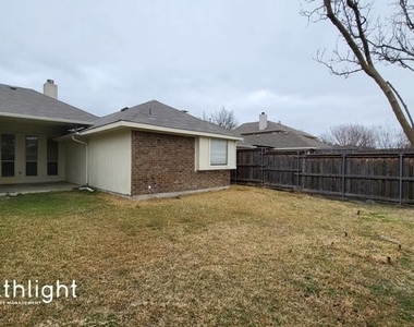 4917 Basil Drive - Photo Thumbnail 12