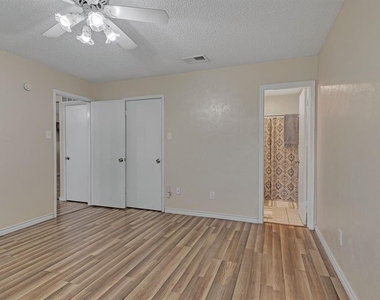 5730 Westchase Drive - Photo Thumbnail 21