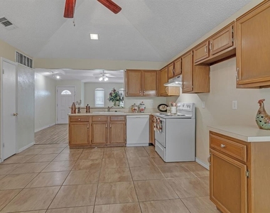 5730 Westchase Drive - Photo Thumbnail 11