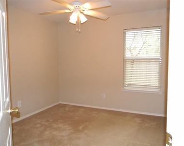 2804 Coyote Ridge Drive - Photo Thumbnail 17