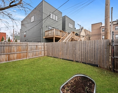 4411 S Calumet Avenue - Photo Thumbnail 23