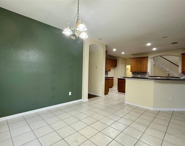 15129 Brooks Lane - Photo Thumbnail 15