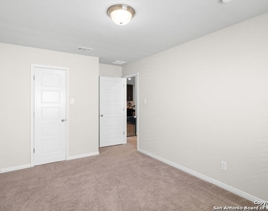 8607 Straight Oaks - Photo Thumbnail 23