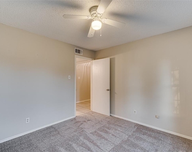 2523 Sunscape Lane - Photo Thumbnail 19