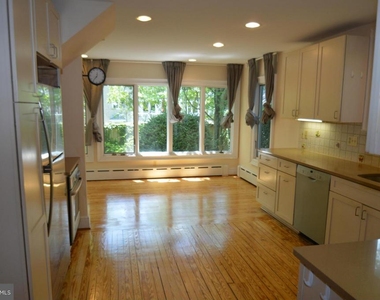 4602 Derussey Pkwy - Photo Thumbnail 6