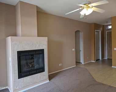 5361 N Bremont Way - Photo Thumbnail 2