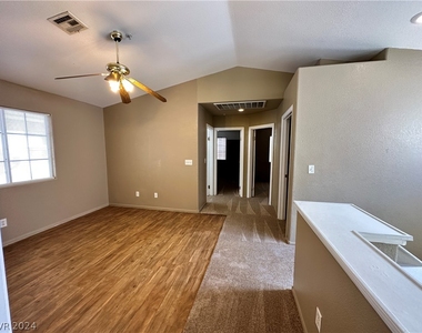 2928 Sapphire Sands Court - Photo Thumbnail 16