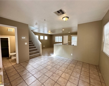 2928 Sapphire Sands Court - Photo Thumbnail 7