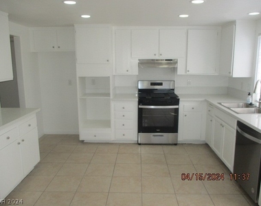 2749 Long Court - Photo Thumbnail 3