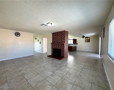 6634 Larchwood Lane - Photo Thumbnail 6