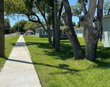 5314 E Sligh Avenue - Photo Thumbnail 5