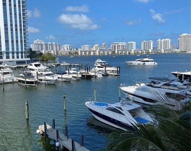 17111 Biscayne Blvd - Photo Thumbnail 13