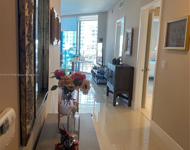 17111 Biscayne Blvd - Photo Thumbnail 0