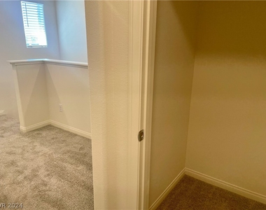 5690 Sunset Amber Avenue - Photo Thumbnail 25