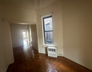 323A East 89th Street - Photo Thumbnail 4