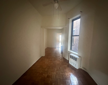 323A East 89th Street - Photo Thumbnail 8