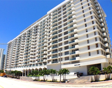 5601 Collins Ave - Photo Thumbnail 19