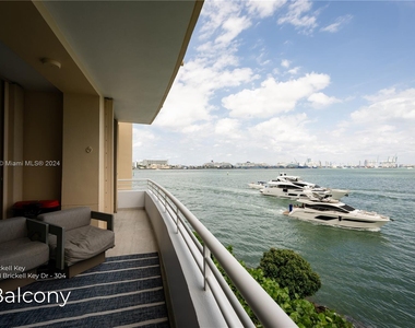 808 Brickell Key Dr - Photo Thumbnail 51