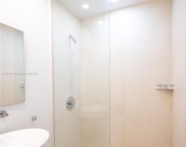 808 Brickell Key Dr - Photo Thumbnail 34