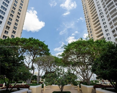 808 Brickell Key Dr - Photo Thumbnail 82