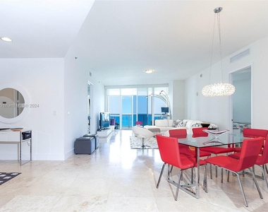 15811 Collins Ave - Photo Thumbnail 4