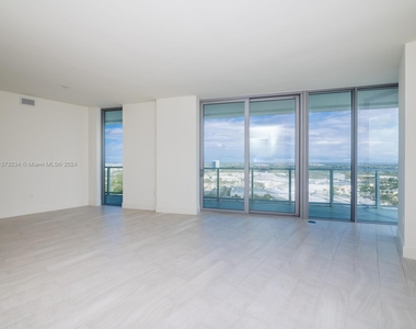 2000 Metropica Way - Photo Thumbnail 14