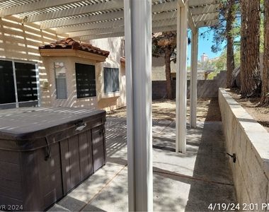 7813 Desert Candle Way - Photo Thumbnail 29