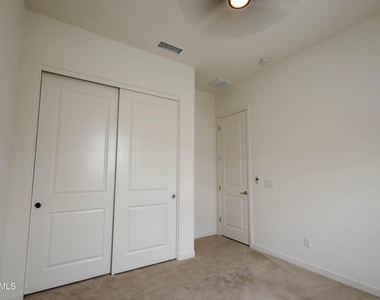 5808 S 101st Way - Photo Thumbnail 13