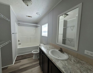 7082 Greenbrier Village Drive - Photo Thumbnail 4