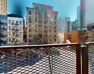 East 35th Street - Photo Thumbnail 1