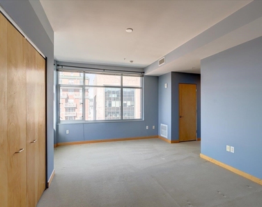 309 W Washington Avenue - Photo Thumbnail 11