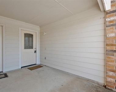 1115 Parkway Trail - Photo Thumbnail 3