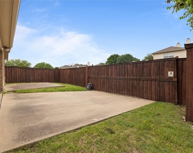 11458 La Grange Drive - Photo Thumbnail 6