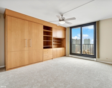 1212 N Lake Shore Drive - Photo Thumbnail 4