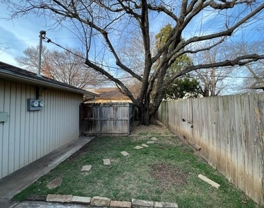 5439 Anita Street - Photo Thumbnail 24