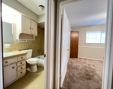 5439 Anita Street - Photo Thumbnail 18