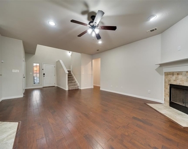 821 Westwood Court - Photo Thumbnail 8