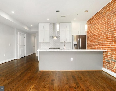 1472 Harvard St Nw - Photo Thumbnail 7