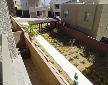 668 Solar Citrine Street - Photo Thumbnail 21