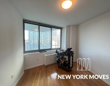 46 Center Blvd | Long Island City - Photo Thumbnail 4