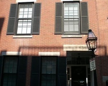 44 Irving Street - Photo Thumbnail 4