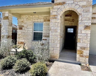 4401 Lobo Landing Ln - Photo Thumbnail 1