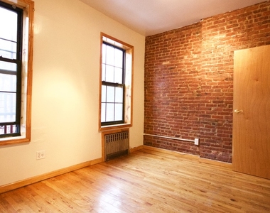 891 Bergen Street - Photo Thumbnail 5