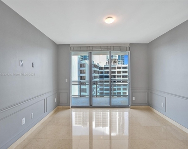 3535 S Ocean Dr - Photo Thumbnail 18