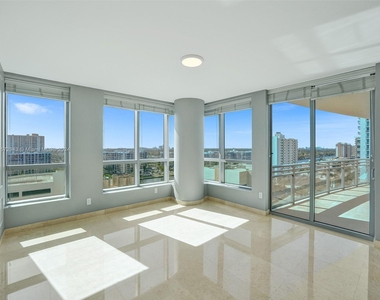 3535 S Ocean Dr - Photo Thumbnail 9