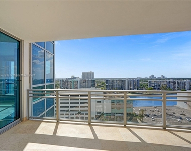 3535 S Ocean Dr - Photo Thumbnail 24