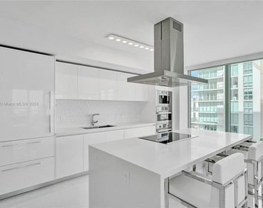 330 Sunny Isles Blvd - Photo Thumbnail 12