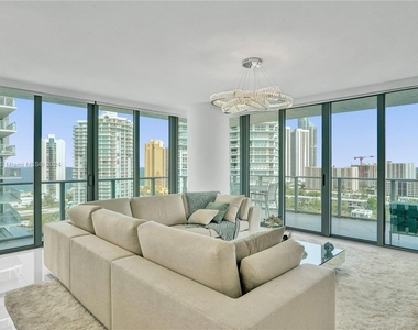 330 Sunny Isles Blvd - Photo Thumbnail 2