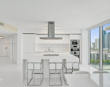 330 Sunny Isles Blvd - Photo Thumbnail 17