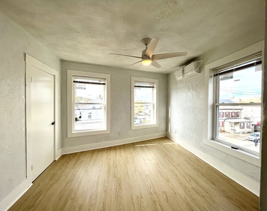 122 Felton St - Photo Thumbnail 5